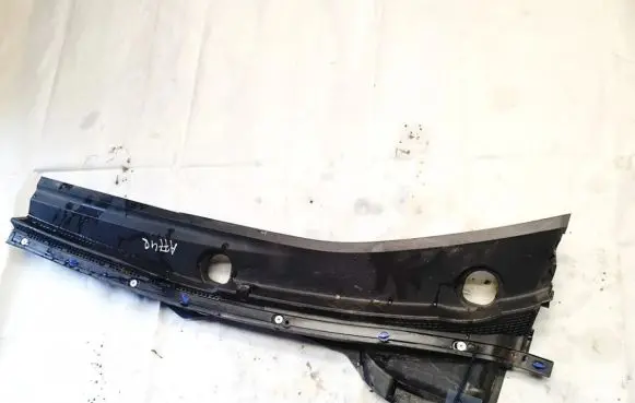 Mazda CX-7 Wiper trim eg22507p1