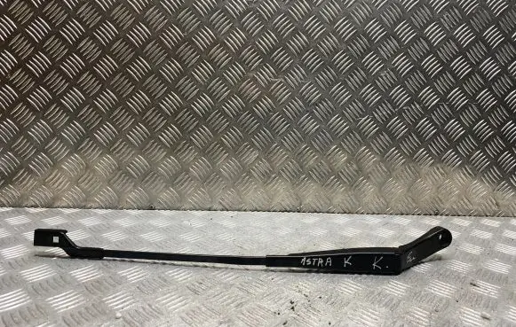 Opel Astra K Front wiper blade arm 39193931