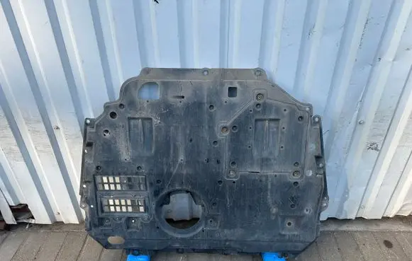 Lexus CT 200H Engine splash shield/under tray 5144176040 5141076060