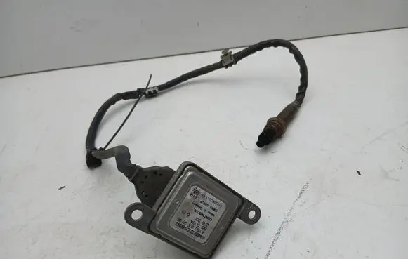 Mercedes-Benz C W205 Lambda probe sensor A0009053606
