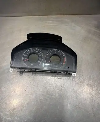 Volvo V70 Speedometer (instrument cluster) 31254535AA 69199660U 36000411