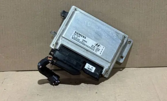 Hyundai Coupe Engine control unit/module 3910523280