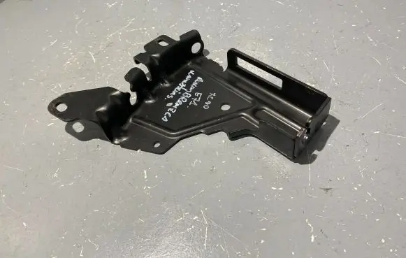 Volvo XC90 Handbrake interior bracket 
