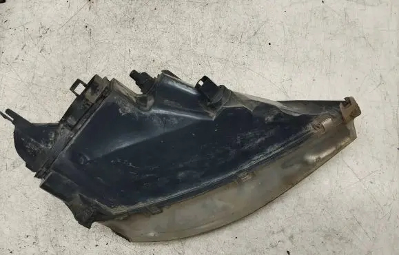 Ford Focus Headlight/headlamp 205676B