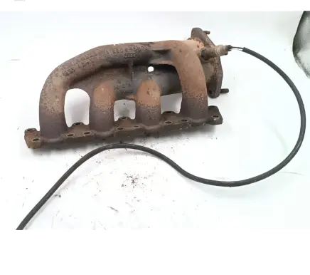 Audi A4 S4 B5 8D Exhaust manifold 058253033