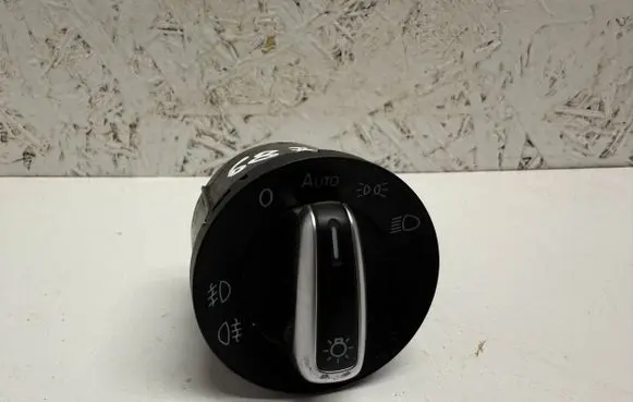 Volkswagen Touran II Light switch
