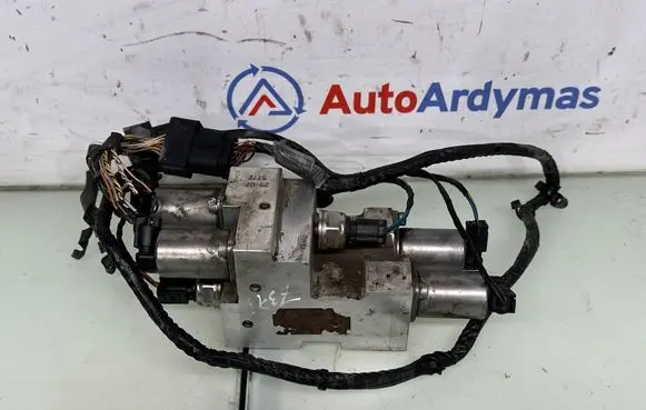 BMW 7 F01 F02 F03 F04 Active stabilizer control/valve assembly 6782737 37206782737 6772311