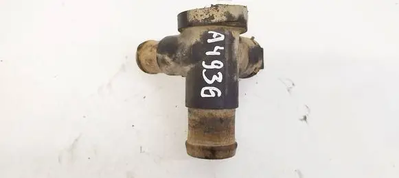 Audi A4 S4 B5 8D Engine coolant pipe/hose 028121133