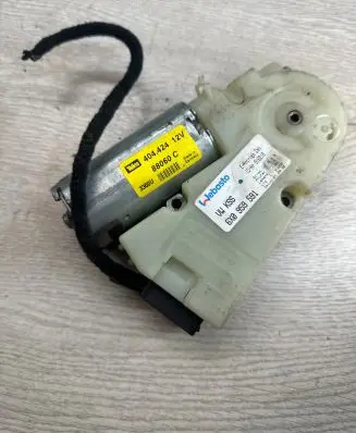 Skoda Fabia Mk1 (6Y) Sunroof motor/actuator 6X0959591 88060C 404424