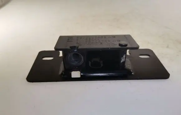 Loading door lock