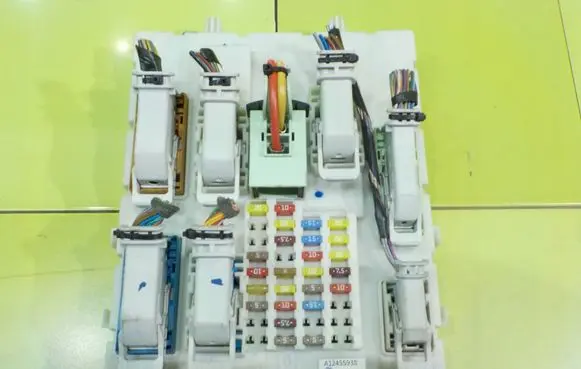 Ford C-MAX II Fuse box set BV6N14A073DP BEZPIECZNIKOW