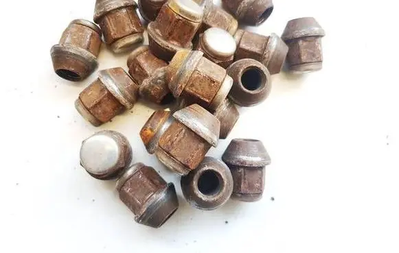 Ford Kuga I Nuts/bolts 