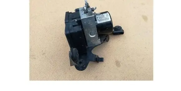 Renault Megane III ABS Pump 476601563R