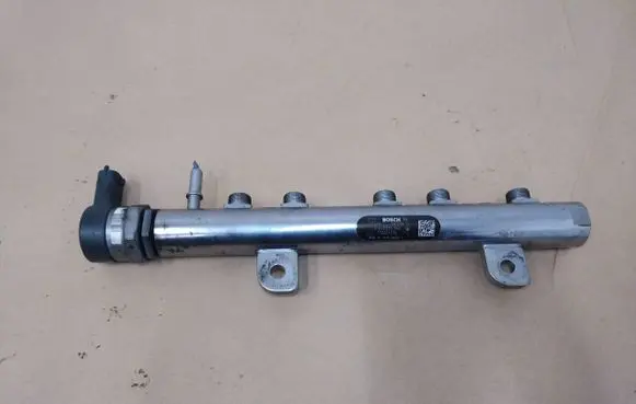 Maserati Ghibli Fuel main line pipe 0445216044 35022119G