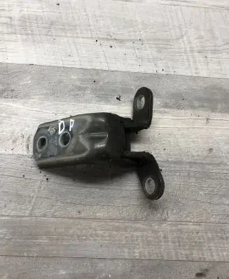 KIA Sorento Front door upper hinge