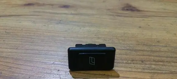 Mitsubishi Colt Electric window control switch