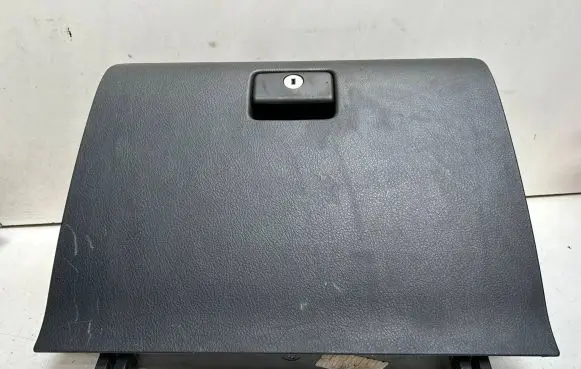 Toyota Corolla Verso AR10 Glove box schver2