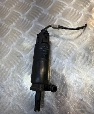 Skoda Octavia Mk2 (1Z) Headlight washer pump 3B7955681