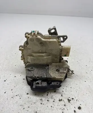 Audi A6 S6 C6 4F Rear door lock 4F0839016J