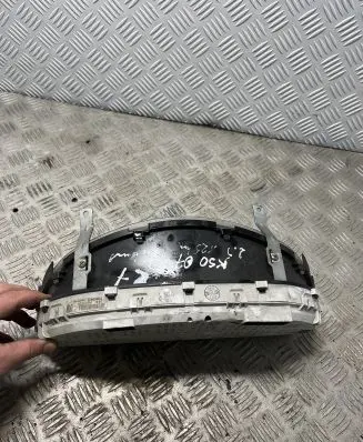 KIA Sorento Speedometer (instrument cluster)