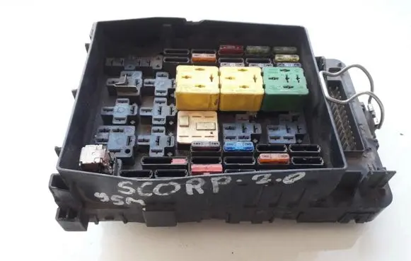 Ford Escort Fuse box set