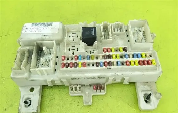 Ford Focus Comfort/convenience module 6M5T14014