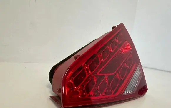 Audi A5 8T 8F Tailgate rear/tail lights 8T0945094B