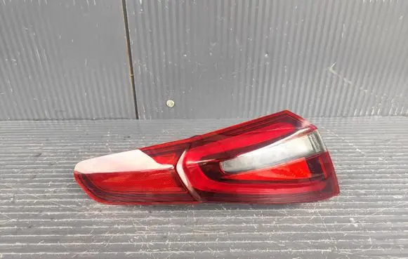Alfa Romeo Stelvio Rear/tail lights 00505358080