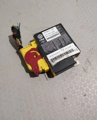 Volkswagen PASSAT B6 Airbag control unit/module 3C0909605M 391125 12H032S2522