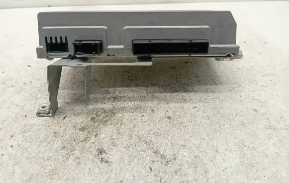 Volkswagen Touareg II Sound amplifier 7P6035466