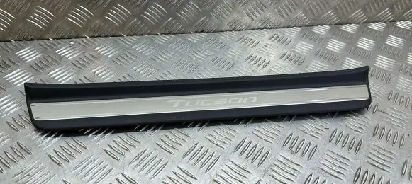 Hyundai Tucson IV NX4 Front sill trim cover 85883N7500
