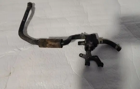 Volkswagen Golf VII Vacuum valve 06H906517T