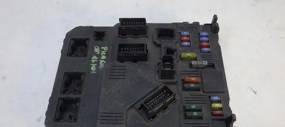 Citroen Xsara Picasso Fuse box set 9657999730