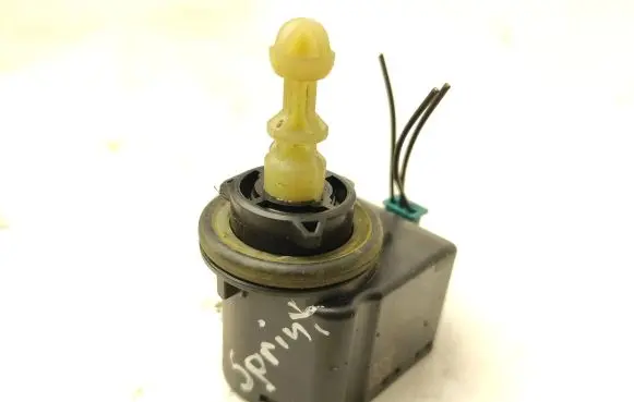 Mercedes-Benz Sprinter W906 Headlight level adjustment motor 01055301