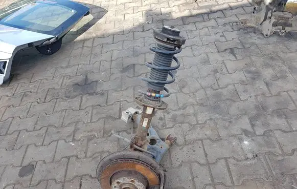 Volkswagen Golf VI Front wheel hub spindle knuckle