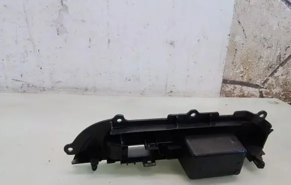 Nissan X-Trail T30 Front door window switch trim 