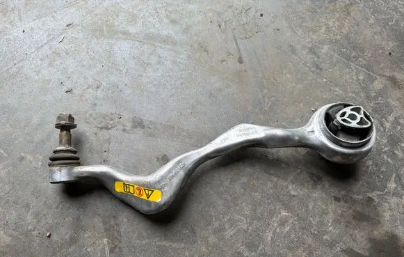 BMW 3 E90 E91 Front control arm AW6082