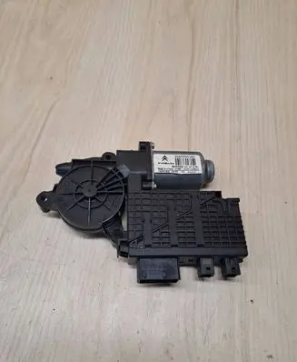 Citroen C4 Grand Picasso Front door window regulator motor 9682495580 400964D