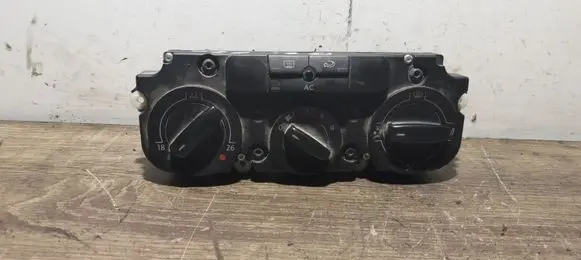 Volkswagen PASSAT B6 Climate control unit 3C2820045A