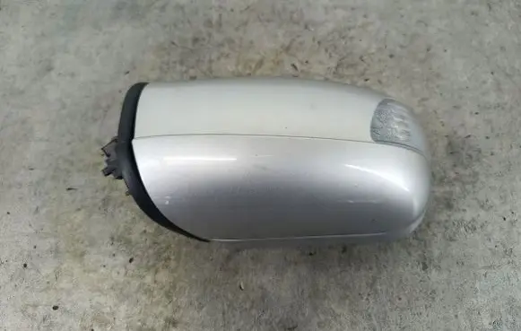 Mercedes-Benz E W210 Front door electric wing mirror 