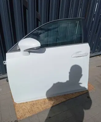Lexus CT 200H Front door