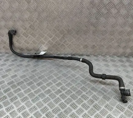 Mercedes-Benz C W205 Engine coolant pipe/hose A2055000800 A2055000700