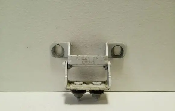 Jeep Cherokee Tailgate/trunk/boot hinge
