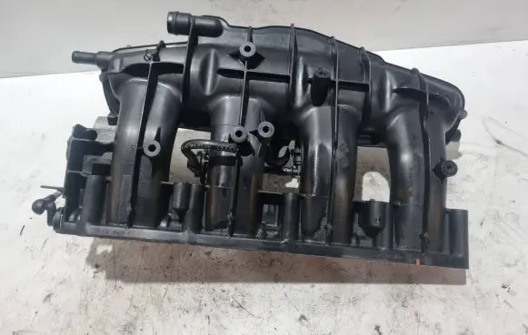 Volkswagen PASSAT B6 Intake manifold 06F133185AQ