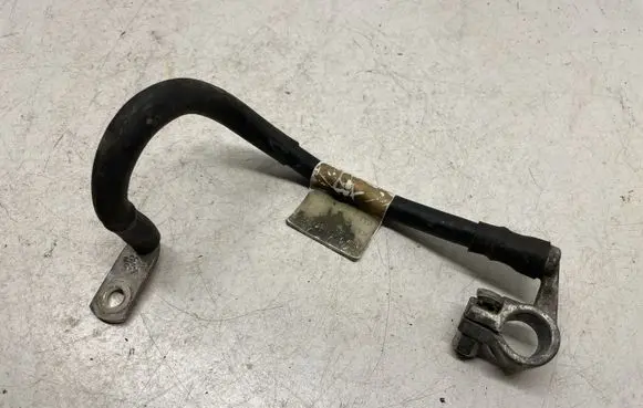 Volkswagen Golf V Negative earth cable (battery) 