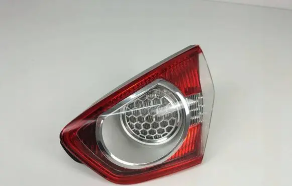 Tailgate rear/tail lights