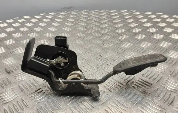 Toyota Corolla Verso AR10 Accelerator throttle pedal