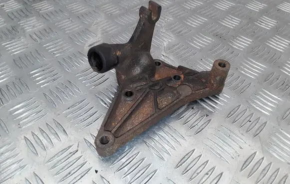 Audi A4 S4 B7 8E 8H Engine mounting bracket 59001095762