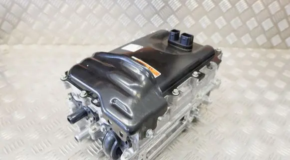 Toyota Yaris XP210 Voltage converter inverter G9200K0011