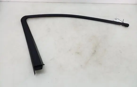 Mercedes-Benz ML W164 Other front door trim element A1647200570